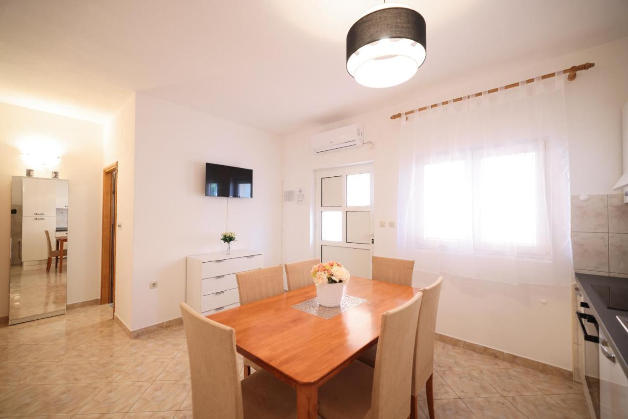 Apartments Kiara Bibinje Exterior photo